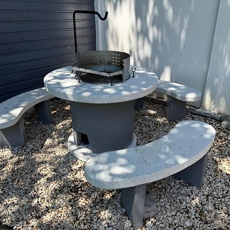 Voeroesmarty Apartmanhaz Makó Exteriér fotografie