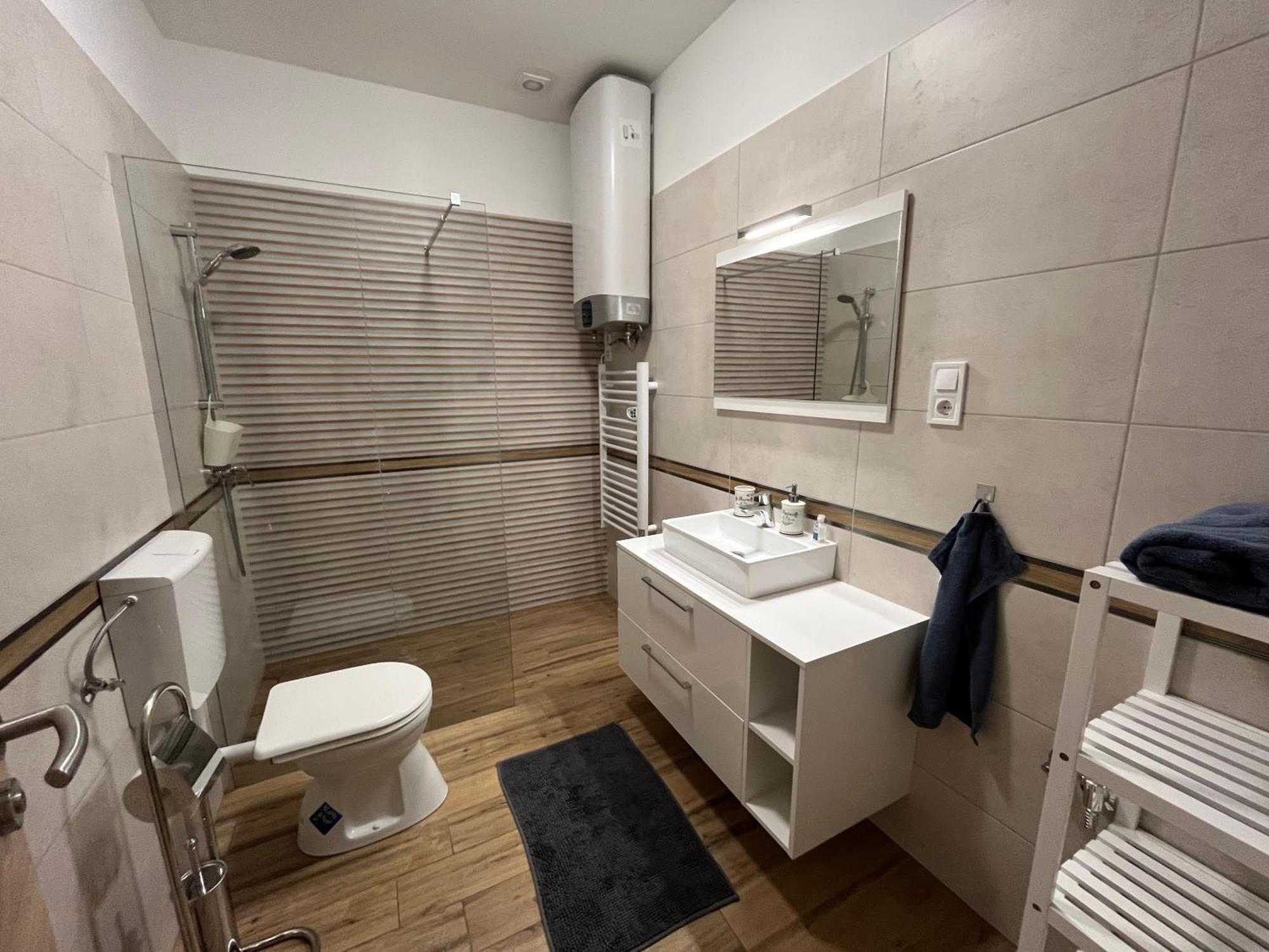Voeroesmarty Apartmanhaz Makó Exteriér fotografie