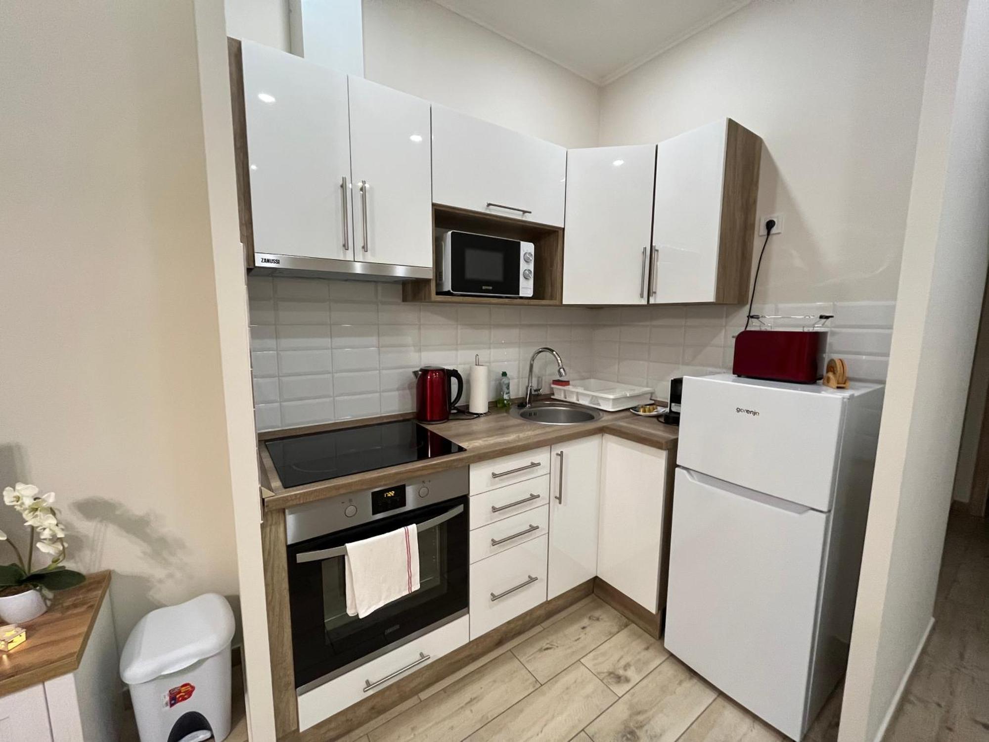 Voeroesmarty Apartmanhaz Makó Exteriér fotografie